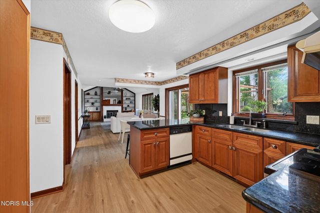 6815 Kristi Lynne Lane, Toledo, OH 43617