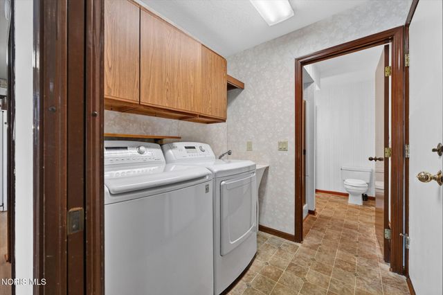 6815 Kristi Lynne Lane, Toledo, OH 43617