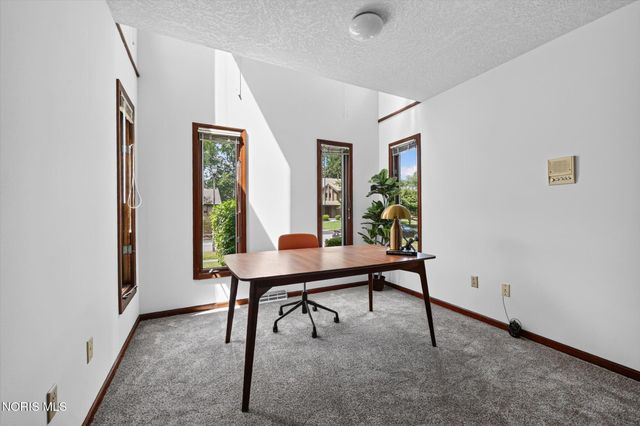 6815 Kristi Lynne Lane, Toledo, OH 43617