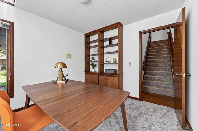 6815 Kristi Lynne Lane, Toledo, OH 43617