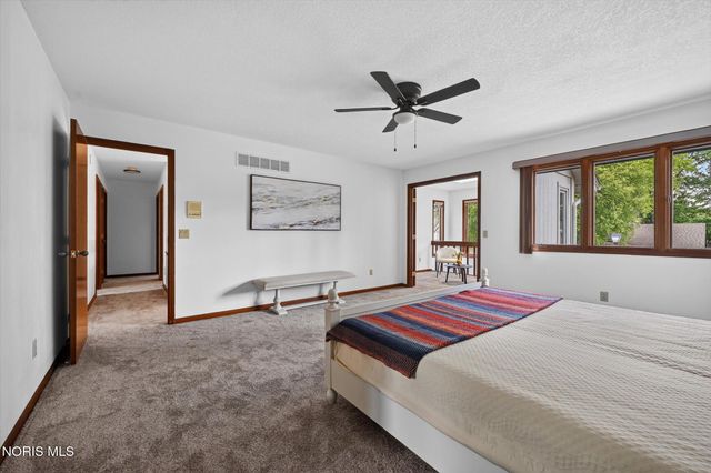 6815 Kristi Lynne Lane, Toledo, OH 43617