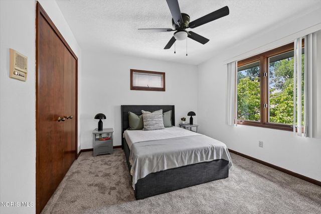 6815 Kristi Lynne Lane, Toledo, OH 43617