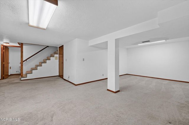 6815 Kristi Lynne Lane, Toledo, OH 43617