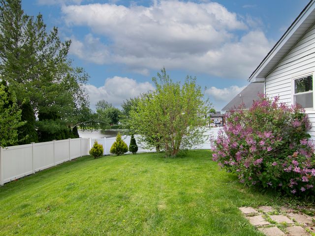 5301 Whisper Meadow Court, Plainfield, IL 60586