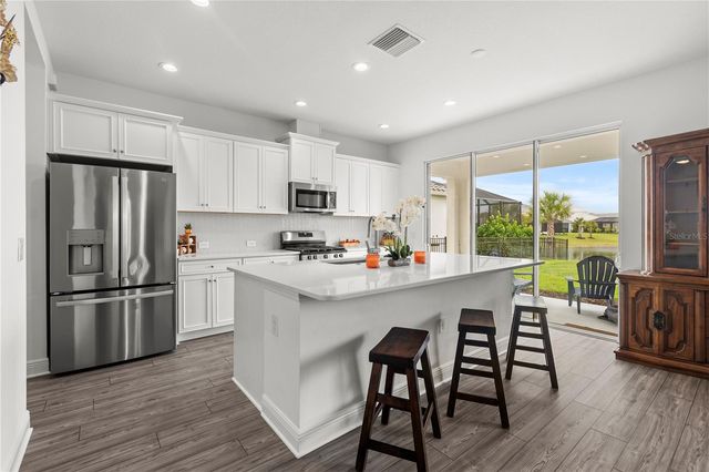 9924 CRYSTAL ISLE CIRCLE, Sarasota, FL 34241