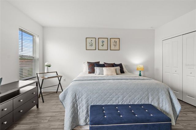 9924 CRYSTAL ISLE CIRCLE, Sarasota, FL 34241