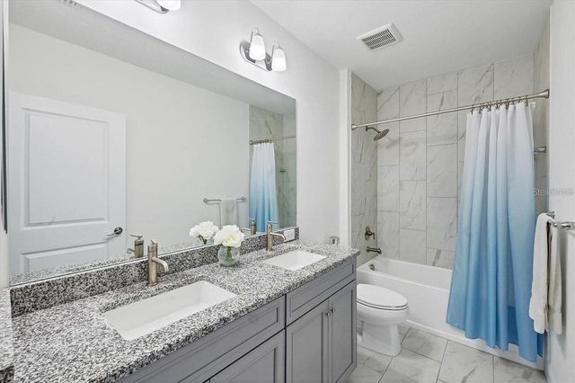 9924 CRYSTAL ISLE CIRCLE, Sarasota, FL 34241