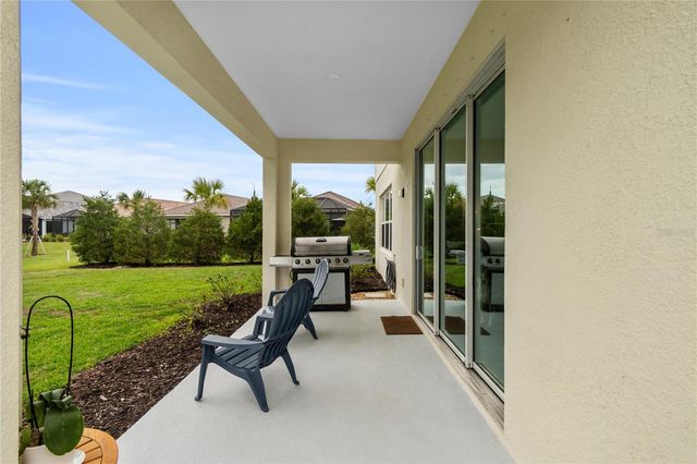 9924 CRYSTAL ISLE CIRCLE, Sarasota, FL 34241