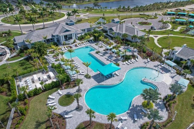 9924 CRYSTAL ISLE CIRCLE, Sarasota, FL 34241