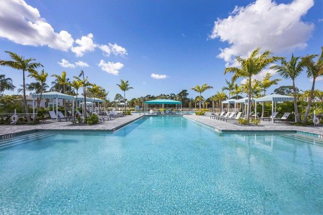 9924 CRYSTAL ISLE CIRCLE, Sarasota, FL 34241