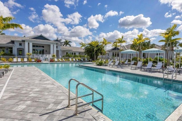 9924 CRYSTAL ISLE CIRCLE, Sarasota, FL 34241