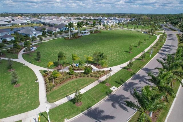 9924 CRYSTAL ISLE CIRCLE, Sarasota, FL 34241