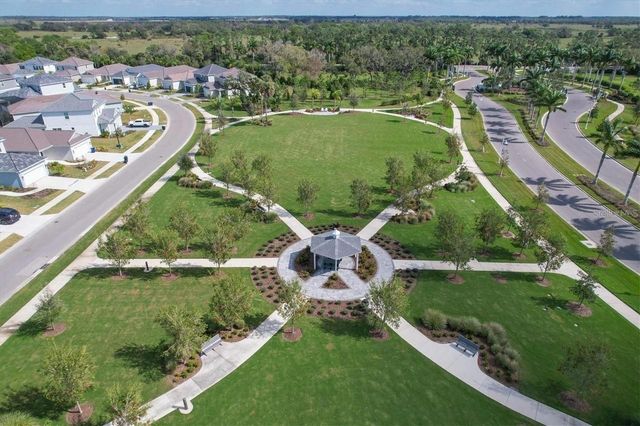 9924 CRYSTAL ISLE CIRCLE, Sarasota, FL 34241