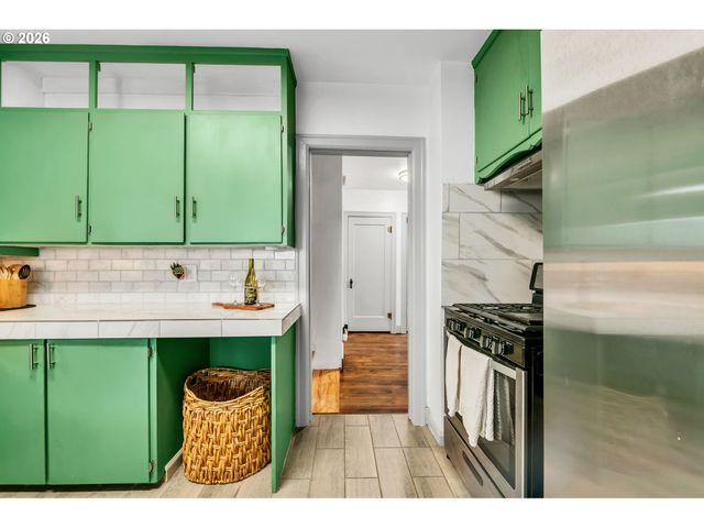 648 JUNIPER St, Junction City, OR 97448