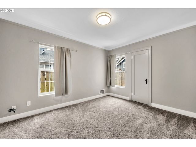 648 JUNIPER St, Junction City, OR 97448