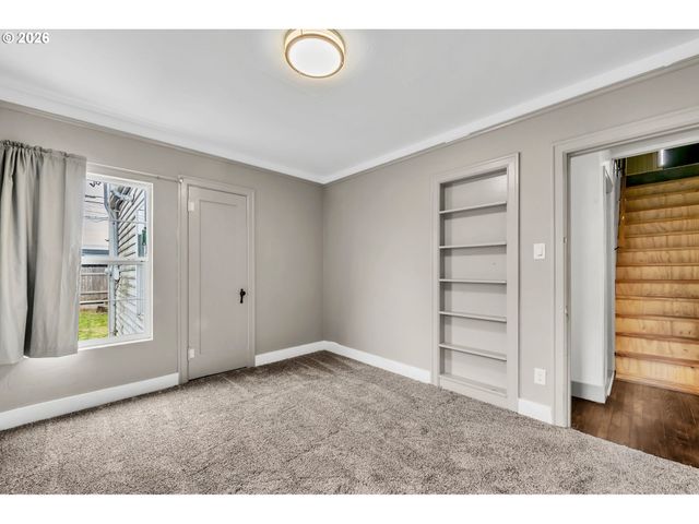 648 JUNIPER St, Junction City, OR 97448