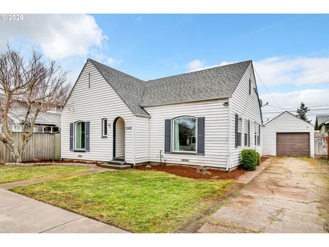 648 JUNIPER St, Junction City, OR 97448