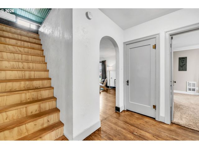 648 JUNIPER St, Junction City, OR 97448