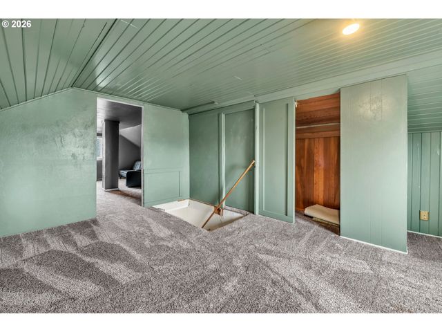 648 JUNIPER St, Junction City, OR 97448