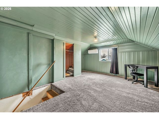 648 JUNIPER St, Junction City, OR 97448