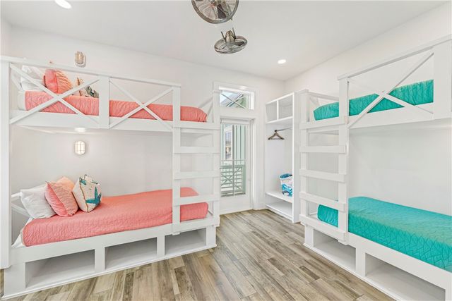 288 Hide Away Dr, Port Aransas, TX 78373