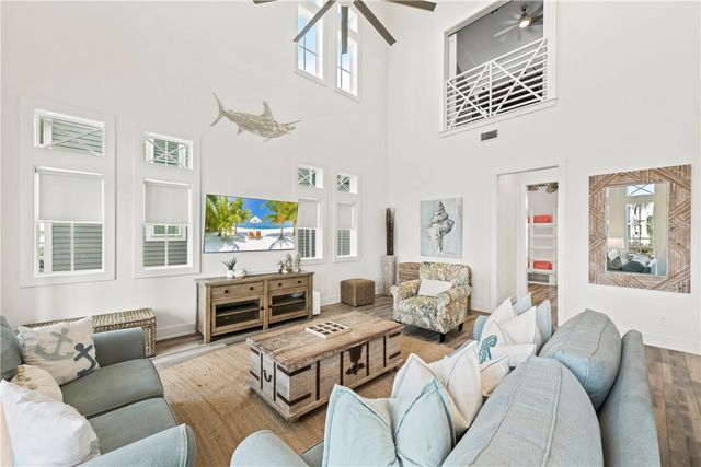 288 Hide Away Dr, Port Aransas, TX 78373