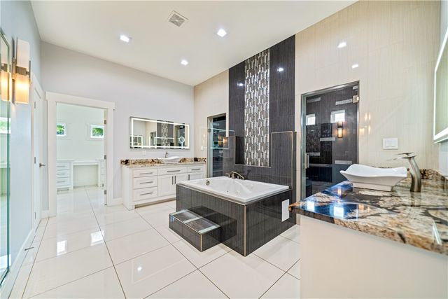 8549 King River Ct, Corpus Christi, TX 78414