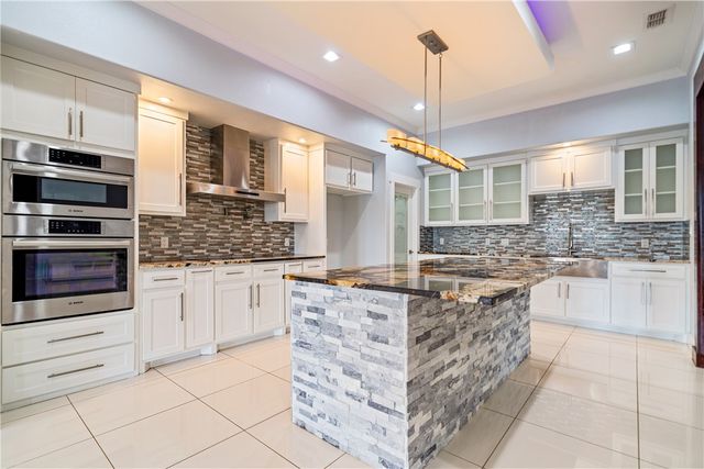 8549 King River Ct, Corpus Christi, TX 78414