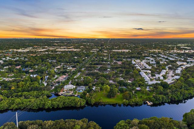 6035 N 180th St Street N, Jupiter, FL 33458