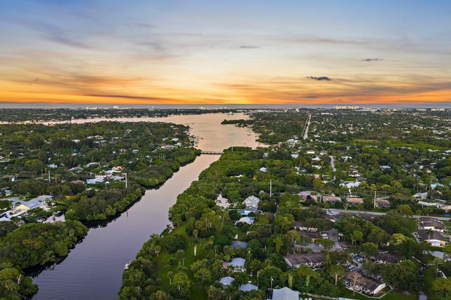 6035 N 180th St Street N, Jupiter, FL 33458