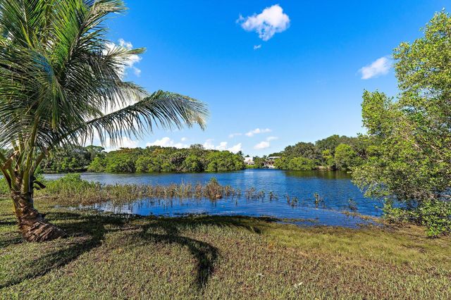 6035 N 180th St Street N, Jupiter, FL 33458