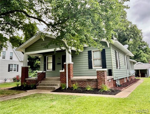 30 N Indiana Avenue, Belleville, IL 62221