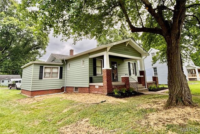 30 N Indiana Avenue, Belleville, IL 62221