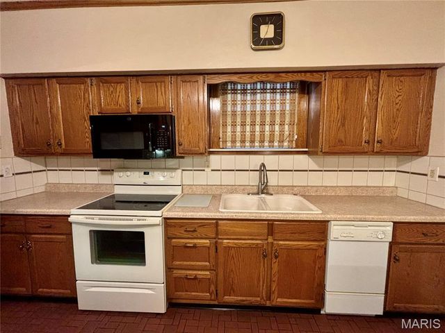 30 N Indiana Avenue, Belleville, IL 62221