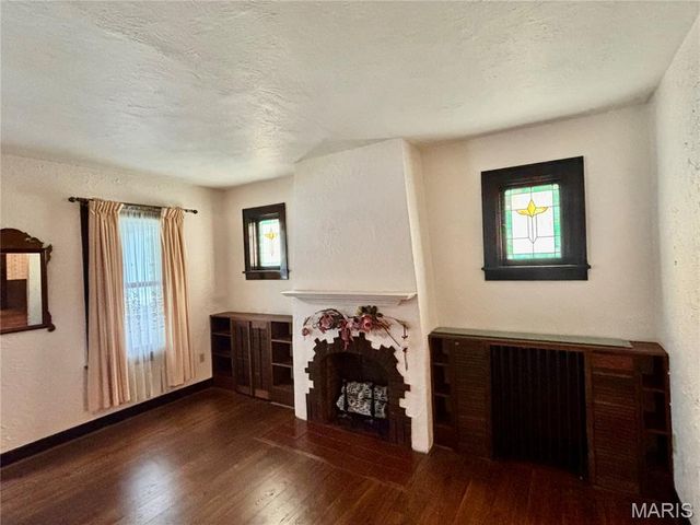 30 N Indiana Avenue, Belleville, IL 62221