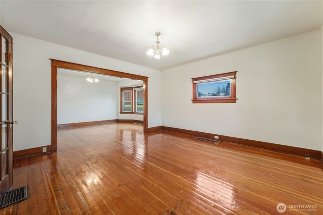 1055 E E ISAACS Avenue E, Walla Walla, WA 99362