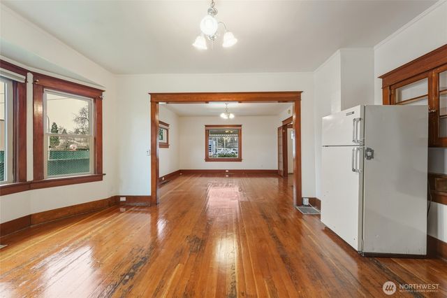 1055 E E ISAACS Avenue E, Walla Walla, WA 99362