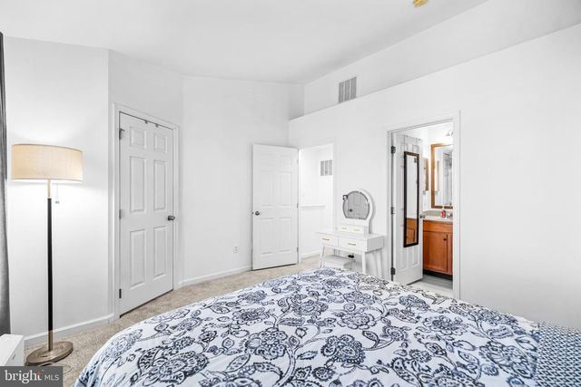 42923 PAMPLIN TER, Chantilly, VA 20152