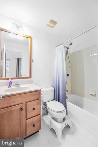 42923 PAMPLIN TER, Chantilly, VA 20152