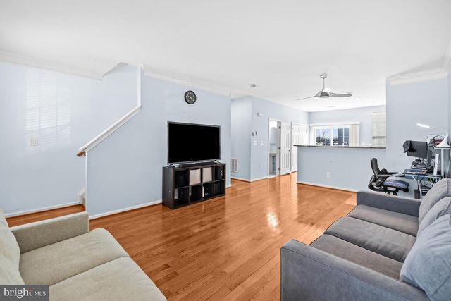 42923 PAMPLIN TER, Chantilly, VA 20152