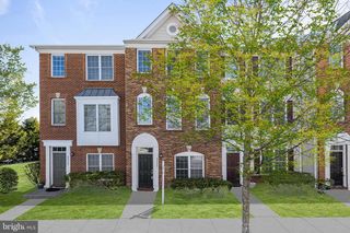 42923 PAMPLIN TER, Chantilly, VA 20152