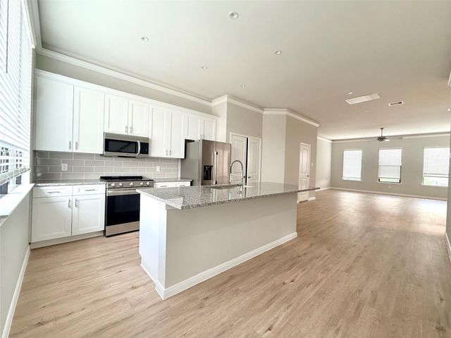 2507 Grey Willow Trail, Houston, TX 77077