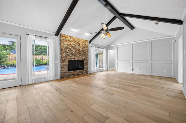 10118 Briar Forest Drive, Houston, TX 77042
