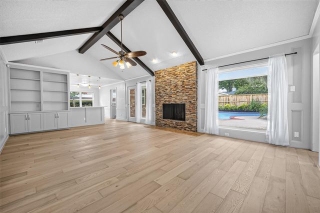 10118 Briar Forest Drive, Houston, TX 77042