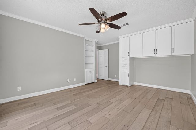 10118 Briar Forest Drive, Houston, TX 77042