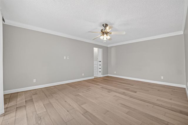 10118 Briar Forest Drive, Houston, TX 77042