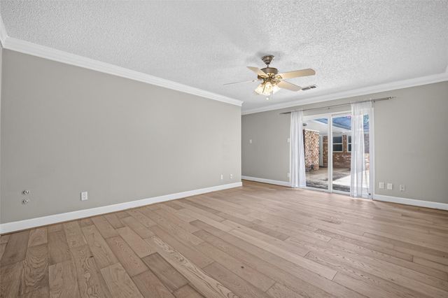 10118 Briar Forest Drive, Houston, TX 77042