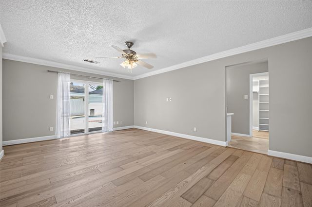 10118 Briar Forest Drive, Houston, TX 77042