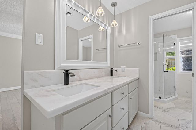 10118 Briar Forest Drive, Houston, TX 77042