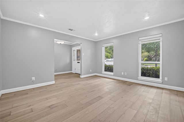 10118 Briar Forest Drive, Houston, TX 77042